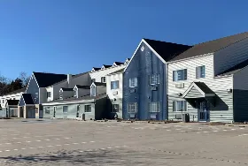 Photograph of Days Inn & Suites, Williamsburg