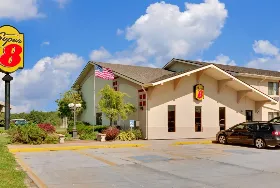 Photograph of Super 8, Keokuk