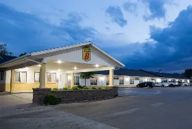 Photograph of Super 8, Williams