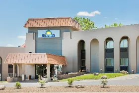 Photograph of Days Inn, West Des Moines