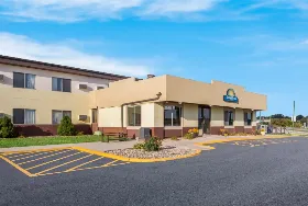 Photograph of Days Inn, Newton