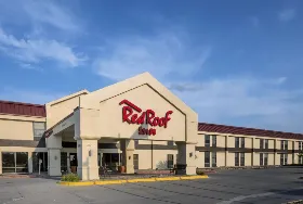 Photograph of Red Roof Inn, Ames