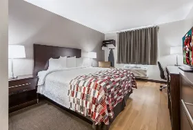 Photograph of Red Roof Inn & Suites, Council Bluffs