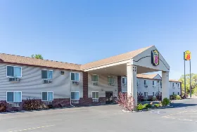 Photograph of Super 8, Blackfoot