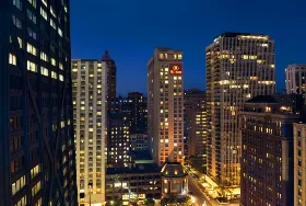 Photograph of Hilton Chicago/Magnificent Mile Suites, Chicago