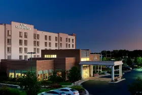 Photograph of Hilton Garden Inn, Lake Forest