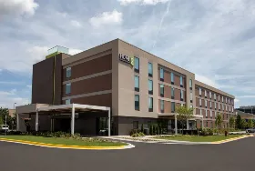 Photograph of Home2 Suites, Schaumburg