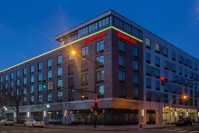 Photograph of Hampton Inn, Chicago