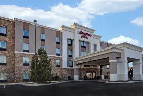 Photograph of Hampton Inn, Dekalb