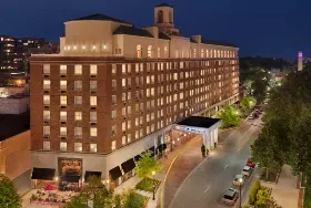 Photograph of Hilton Orrington/Evanston, Evanston