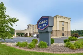 Photograph of Hampton Inn, Glen Carbon