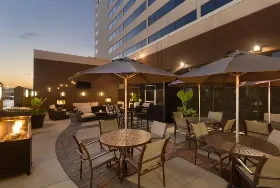 Photograph of Hilton Chicago/Oak Brook Suites, Oakbrook Terrace