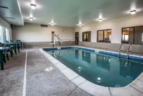 Photograph of Quality Inn, Mendota