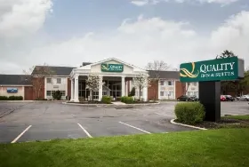 Photograph of Quality Inn & Suites St Charles -West Chicago, Saint Charles