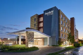 Photograph of Fairfield Inn & Suites, Des Plaines