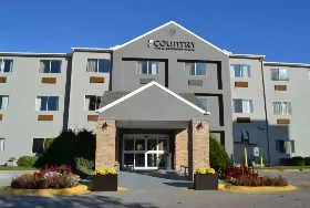 Photograph of Country Inn & Suites, Fairview Heights