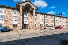Photograph of Motel 6, Bridgeview