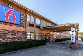 Photograph of Motel 6, Troy