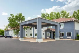 Photograph of Super 8, Mchenry