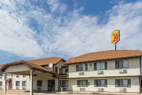 Photograph of Super 8, Morris