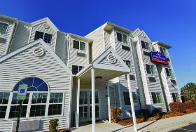 Photograph of Howard Johnson, Elk Grove Village