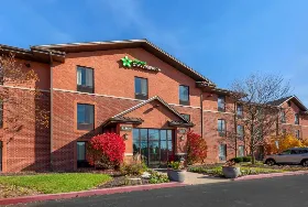 Photograph of Extended Stay America Select Suites, Rockford