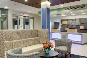 Photograph of Holiday Inn Express, Galesburg