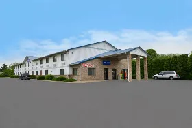 Photograph of Americas Best Value Inn, Champaign