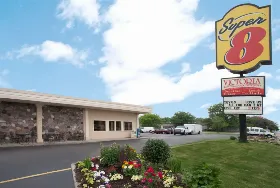 Photograph of Super 8, Northlake