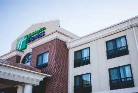 Photograph of Holiday Inn Express, Morton