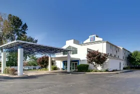 Photograph of Motel 6, Springfield