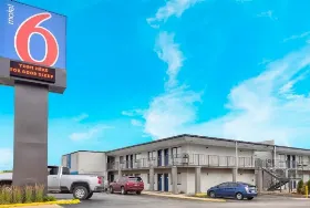 Photograph of Motel 6, Villa Park