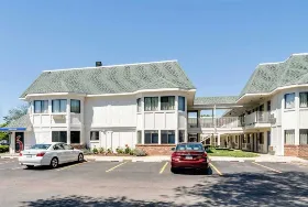 Photograph of Motel 6, Schiller Park