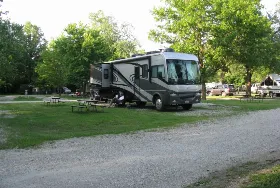 Photograph of St. Louis N.E. / I-270 / Granite City  KOA , Granite City