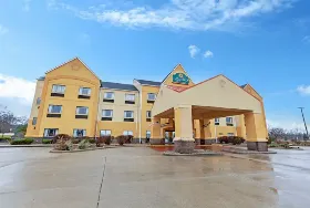 Photograph of La Quinta Inn & Suites, South Bend
