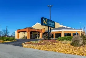 Photograph of Quality Inn, Indianapolis