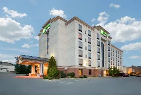 Photograph of Holiday Inn Express, Bloomington