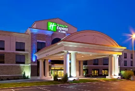 Photograph of Holiday Inn Express, Seymour