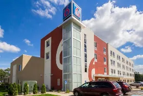 Photograph of Motel 6, Roseland
