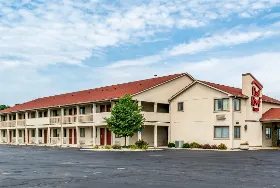 Photograph of Red Roof Inn, Taylorsville