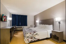 Photograph of Red Roof Inn, Greendale