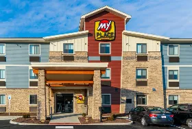 Photograph of My Place Hotel, Plainfield