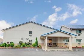 Photograph of Super 8, Indianapolis