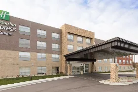 Photograph of Holiday Inn Express, Auburn