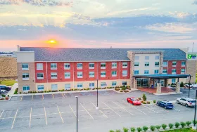 Photograph of Holiday Inn Express, Remington