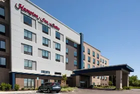 Photograph of Hampton Inn, Avon