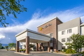 Photograph of La Quinta Inn & Suites, Kokomo
