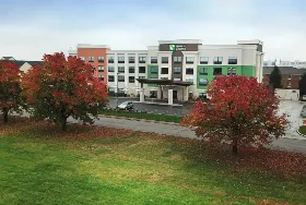 Photograph of Holiday Inn Express, Evansville