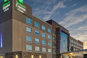Photograph of Holiday Inn Express, Noblesville