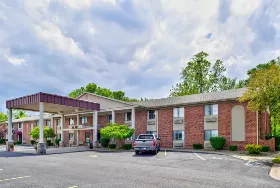 Photograph of Americas Best Value Inn, Bluffton